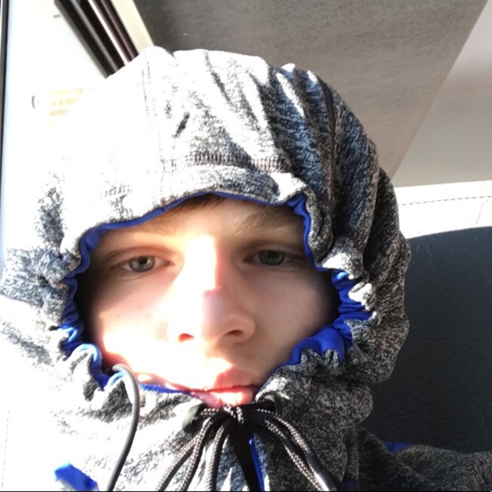 Meet your Posher, Hunter